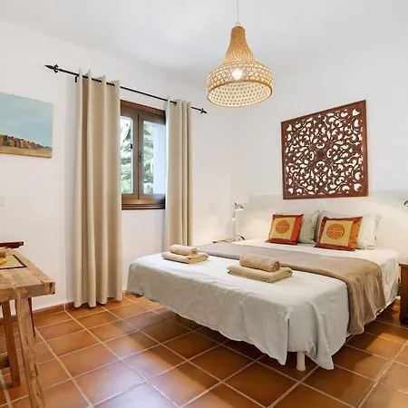 בית נופש Casa La Bubilla En